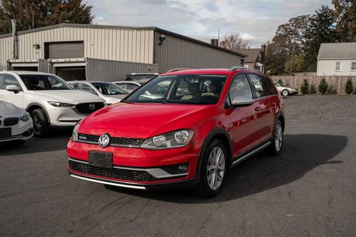2017 Volkswagen Golf Alltrack TSI S