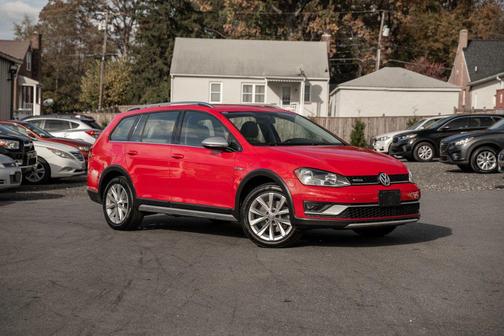 2017 Volkswagen Golf Alltrack TSI S