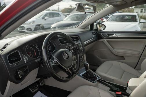 2017 Volkswagen Golf Alltrack TSI S