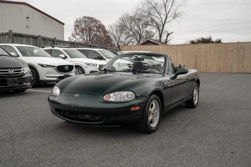 1999 Mazda MX-5 Miata Convertible 2D