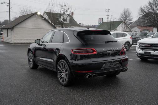 2018 Porsche Macan Turbo