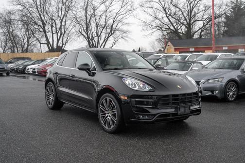 2018 Porsche Macan Turbo