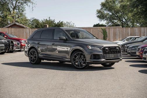 Samurai Gray Metallic 2021 Audi Q7 55 Prestige