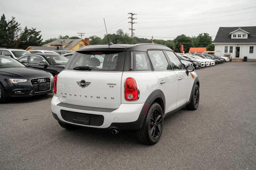 Light White 2014 MINI Countryman Cooper