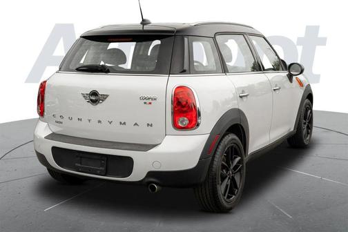 Light White 2014 MINI Countryman Cooper