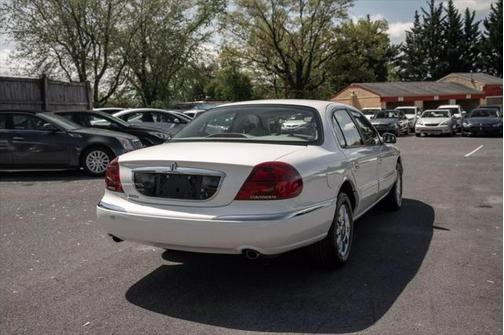 2002 Lincoln Continental Sedan 4D
