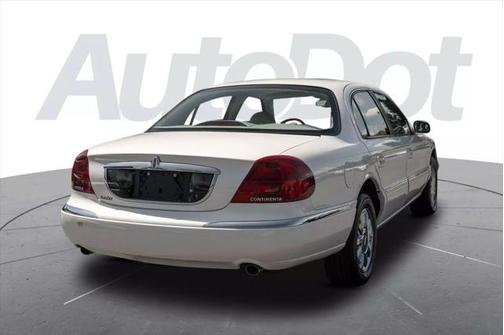 2002 Lincoln Continental Sedan 4D