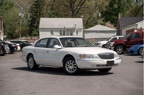 2002 Lincoln Continental Sedan 4D