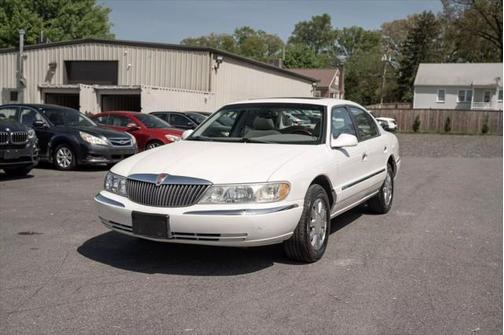 2002 Lincoln Continental Sedan 4D