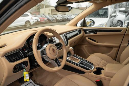 2017 Porsche Macan Sport Utility 4D