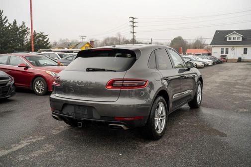 2017 Porsche Macan Sport Utility 4D