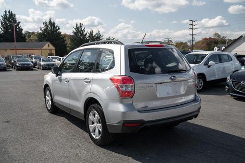 2015 Subaru Forester 2.5i