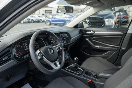 Platinum Gray Metallic 2019 Volkswagen Jetta 1.4T S