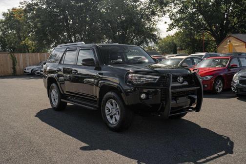 Midnight Black Metallic 2017 Toyota 4Runner SR5 Premium