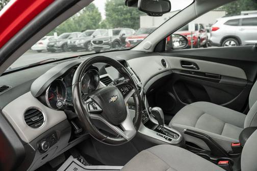Red 2014 Chevrolet Cruze 1LT