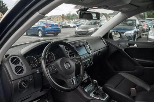 2017 Volkswagen Tiguan 2.0T Wolfsburg Edition