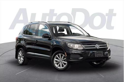 2017 Volkswagen Tiguan 2.0T Wolfsburg Edition