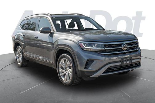 Platinum Gray Metallic 2022 Volkswagen Atlas 2.0T SE w/Technology