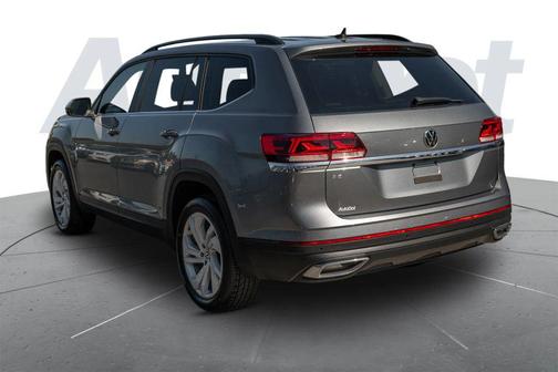 Platinum Gray Metallic 2022 Volkswagen Atlas 2.0T SE w/Technology
