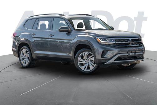 Platinum Gray Metallic 2022 Volkswagen Atlas 2.0T SE w/Technology