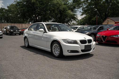 Alpine White 2009 BMW 328 328i Sedan 4D