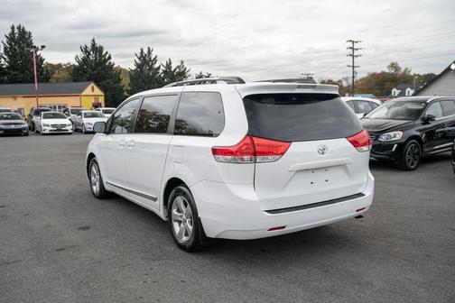 2014 Toyota Sienna LE