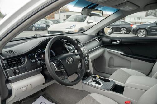 2012 Toyota Camry Hybrid LE