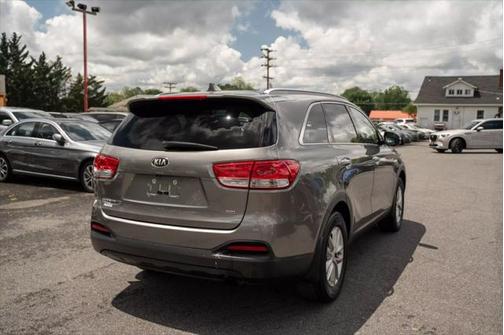 2018 Kia Sorento LX