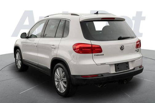 2014 Volkswagen Tiguan 2.0T SE 4MOTION