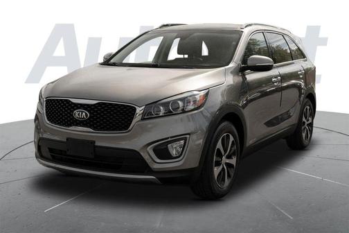 Titanium Silver 2017 Kia Sorento EX