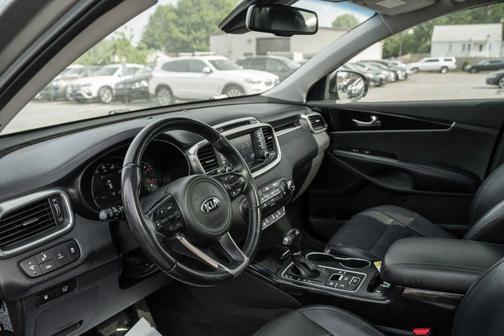 Titanium Silver 2017 Kia Sorento EX