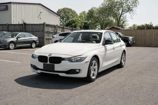 White 2013 BMW 328 328i Sedan 4D