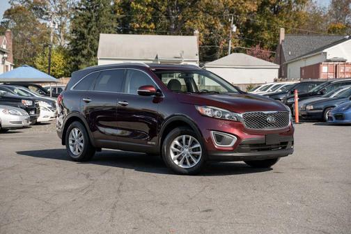2018 Kia Sorento LX