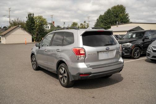 Ice Silver Metallic 2018 Subaru Forester 2.5i Limited