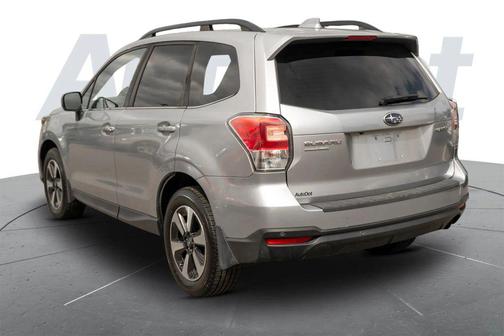 Ice Silver Metallic 2018 Subaru Forester 2.5i Limited