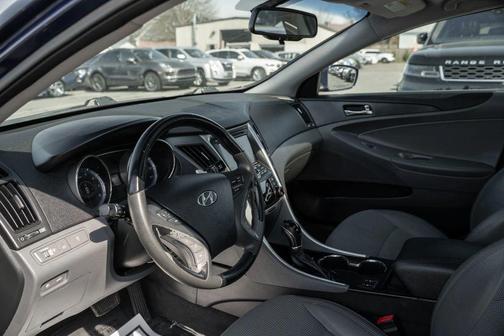 2013 Hyundai SONATA SE