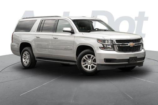 Silver Ice Metallic 2019 Chevrolet Suburban LT