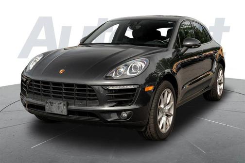 Volcano Grey Metallic 2017 Porsche Macan Macan Sport Edition