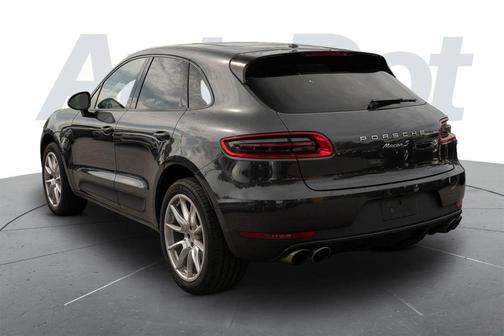 Volcano Grey Metallic 2017 Porsche Macan Macan Sport Edition