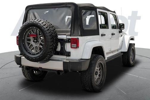 Bright White Clearcoat 2017 Jeep Wrangler Unlimited Sahara