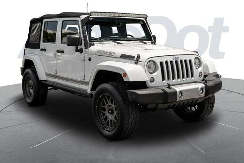 Bright White Clearcoat 2017 Jeep Wrangler Unlimited Sahara