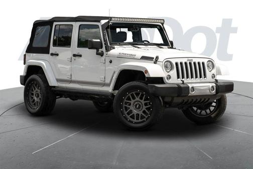 Bright White Clearcoat 2017 Jeep Wrangler Unlimited Sahara