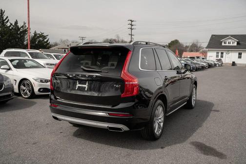 Onyx Black Metallic 2017 Volvo XC90 T6 Momentum
