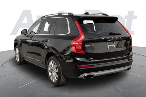 Onyx Black Metallic 2017 Volvo XC90 T6 Momentum