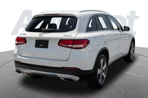 White 2019 Mercedes-Benz GLC 300 4MATIC