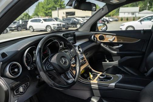 White 2019 Mercedes-Benz GLC 300 4MATIC