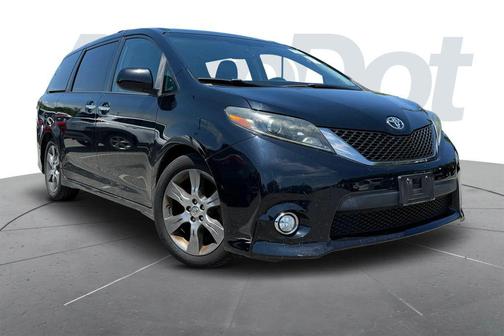 Attitude Black 2015 Toyota Sienna SE