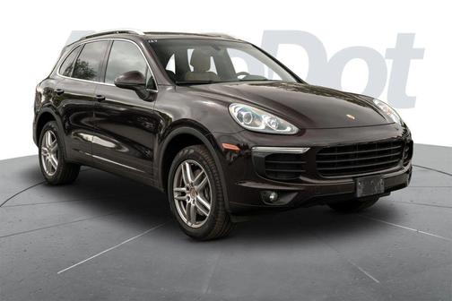Mahogany Metallic 2016 Porsche Cayenne Cayenne