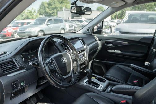 Modern Steel Metallic 2016 Honda Pilot EX-L