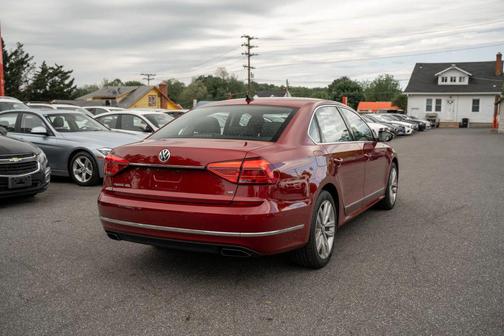 Fortana Red 2016 Volkswagen Passat V6 SEL Premium
